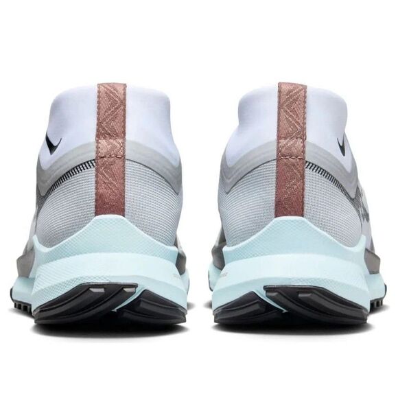 Size 6 Nike React Pegasus Trail 4 Light Smoke Grey Black Blue Womens DJ7929-005 - Picture 5 of 6